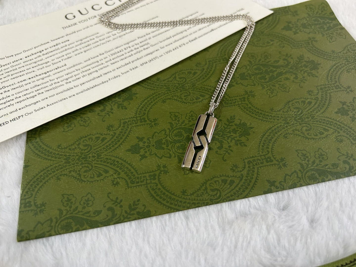 Double Gucci Knot Pendant Necklace
